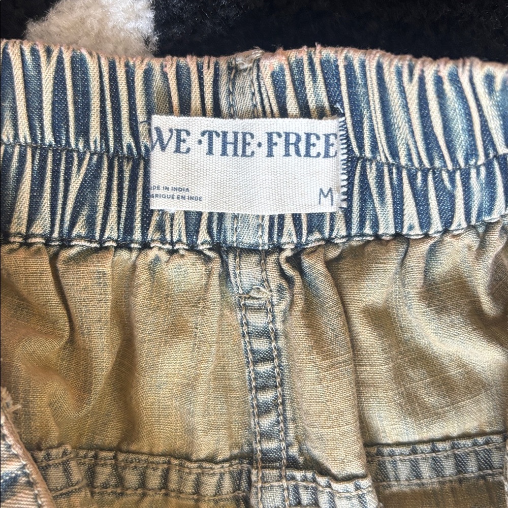 Free People  Women's Jeans Barrel Leg size medium - Picture 2 of 9